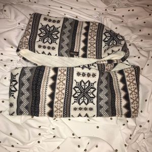 Gorgeous never worn MUK LUKS scarf, gloves and hat